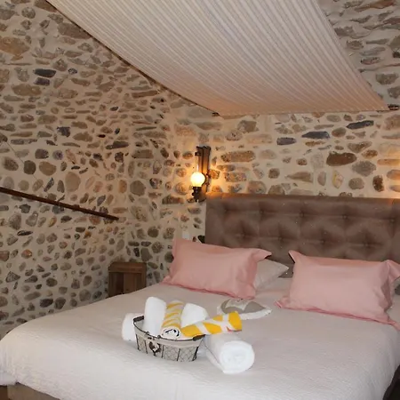 Couette-café Charamèlia Saint-Victor-de-Malcap